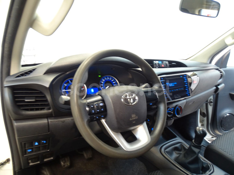 Toyota Hilux 2.4 D4D Cabina Doble GX 4p foto 9