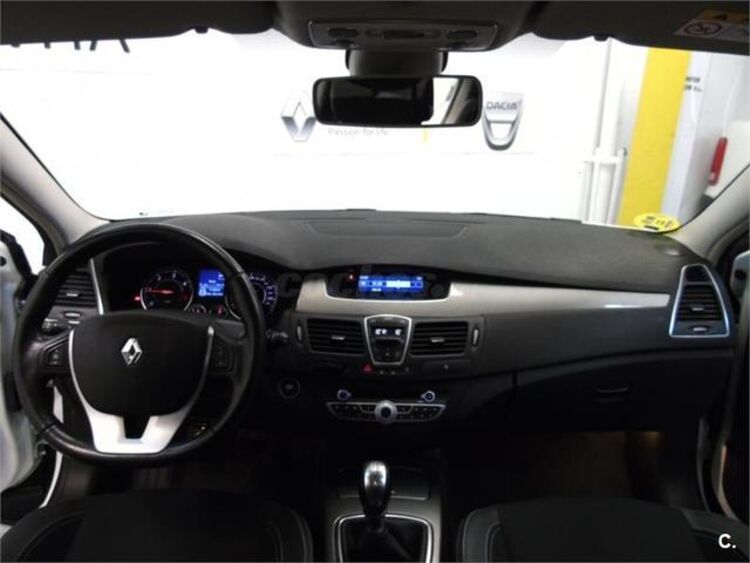 Renault Laguna dCi 110 Emotion dCi eco2 81kW (110CV) foto 9