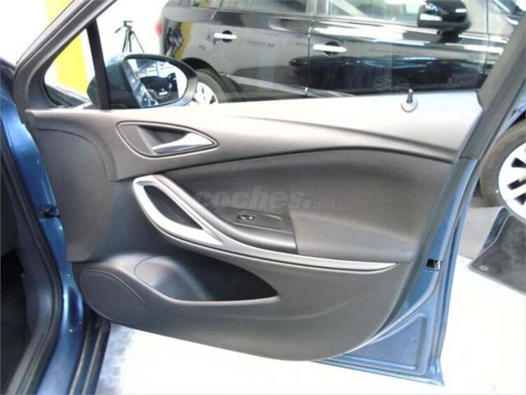 Opel Astra 1.6 CDTI Sports Tourer Business 81 kW (110 CV) foto 19