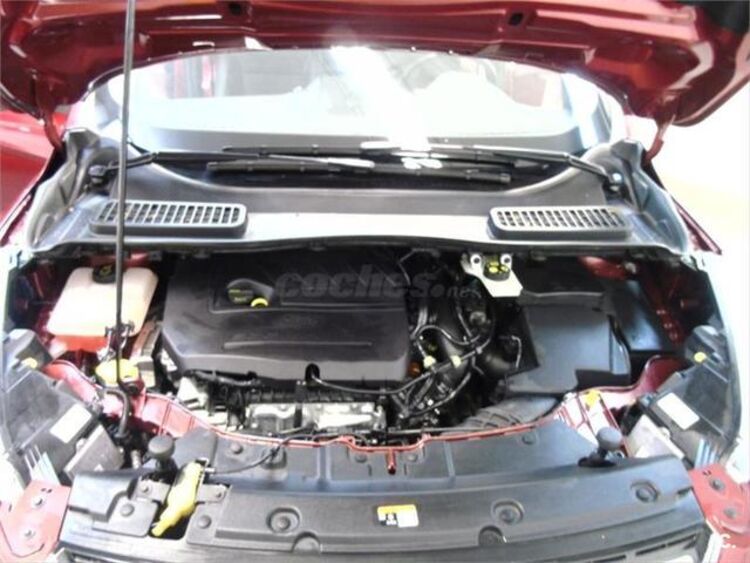 Ford Kuga 1.5 EcoBoost SANDS Titanium 4x4 Auto 134 kW (182 CV) foto 22
