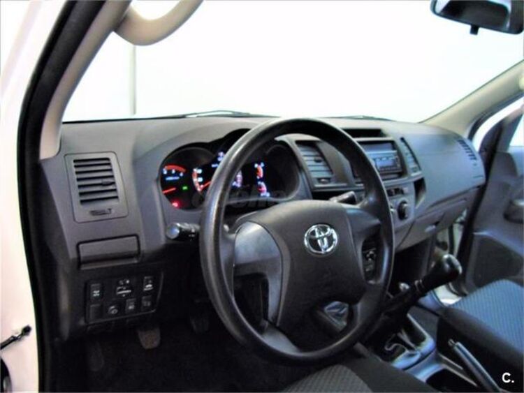 Toyota Hilux 2.5 D-4D Doble Cabina GX 4x4 106kW (144CV) foto 9