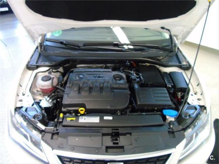 SEAT Leon 1.6 TDI SANDS Reference Plus 85 kW (115 CV) foto 18