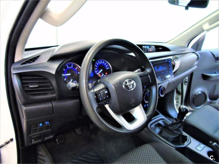 Toyota Hilux 2.4 D4D Cabina Doble GX 4x4 4p foto 10