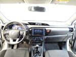 Toyota Hilux 2.4 D4D Cabina Doble GX 4p miniatura 11