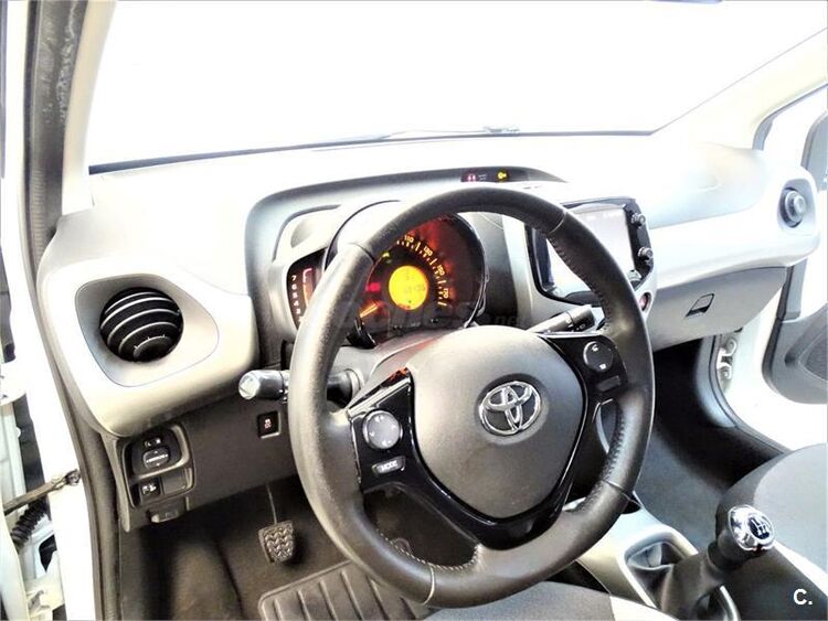 Toyota Aygo  1.0 70 xplay 5p foto 8