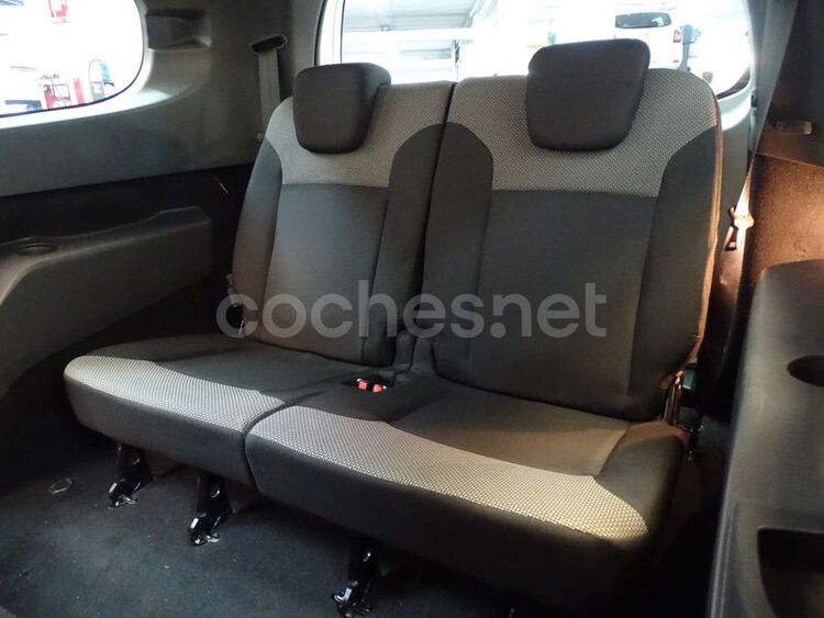 Dacia Lodgy Essential 1.6 75kW 100CV 7Pl 18 5p foto 16